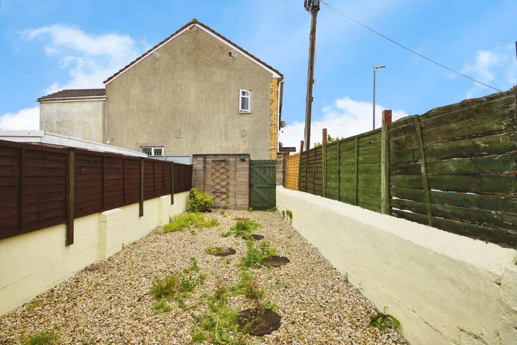 2 bed House