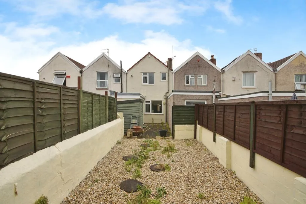 2 bed House