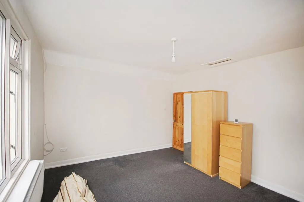 2 bed House
