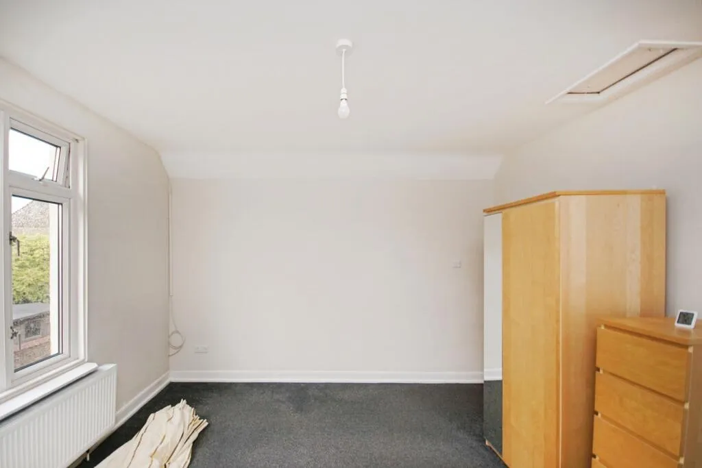 2 bed House