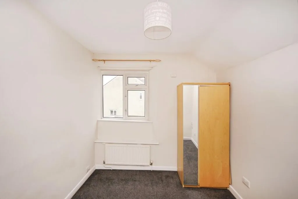 2 bed House