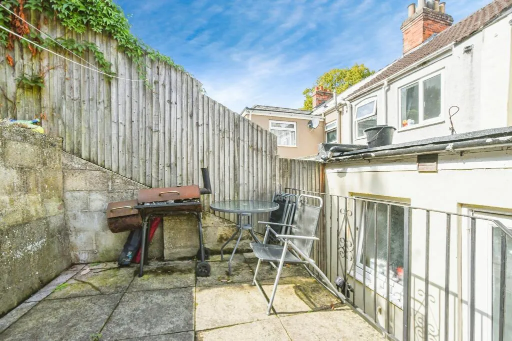 2 bed Terraced