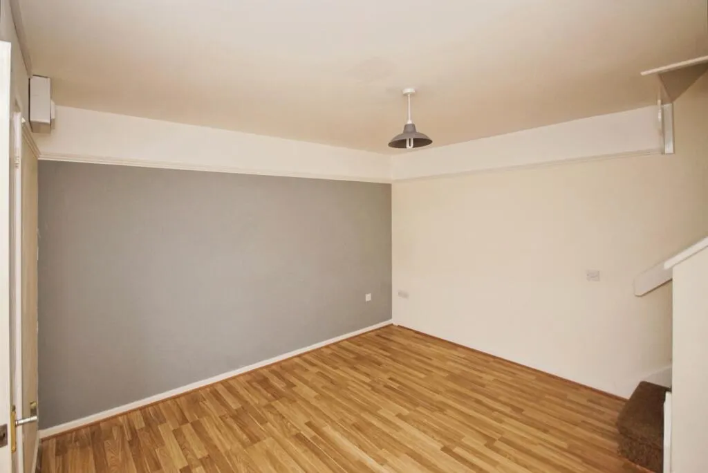 1 bed House