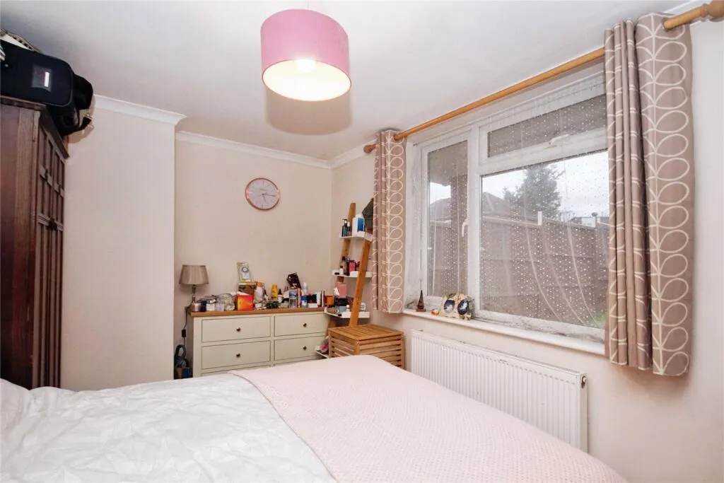 1 bed Ground Flat