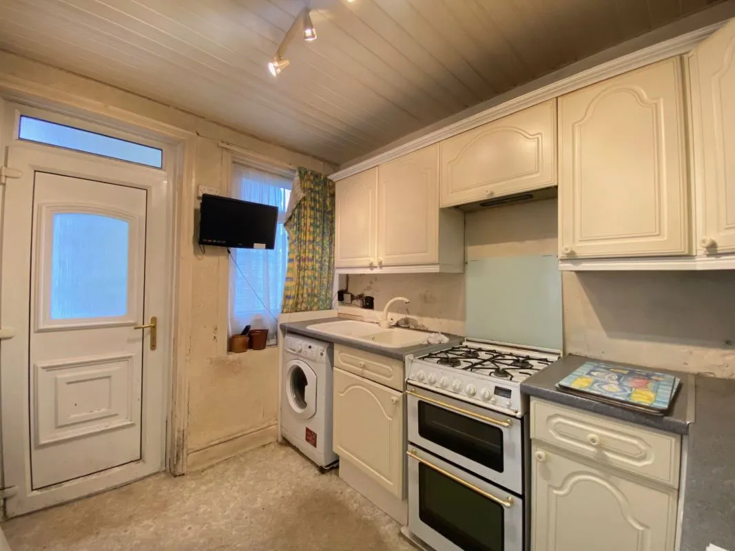 Edward Street, Brighouse, HD6 2BD - Online Auctions