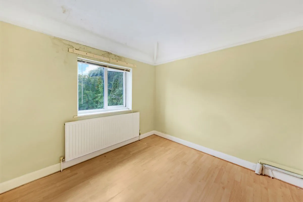 Chestnut Avenue, Kettering, Northamptonshire, NN15 7BG - Online Auctions
