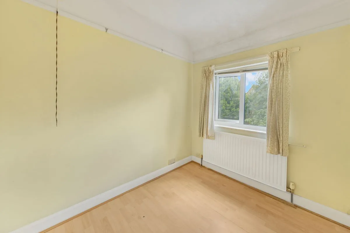 Chestnut Avenue, Kettering, Northamptonshire, NN15 7BG - Online Auctions