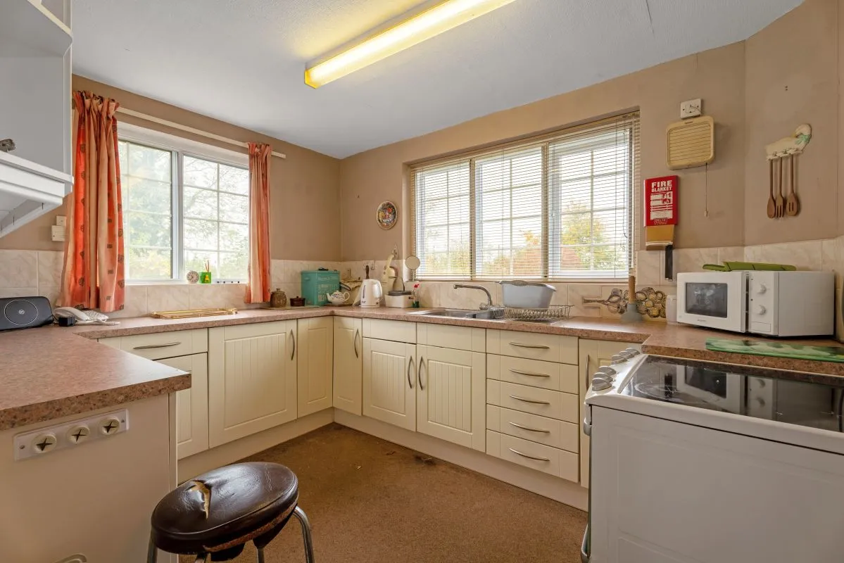 Honeybrook Cottage, Rushock, Droitwich, Worcestershire, WR9 0NS - Online Auctions