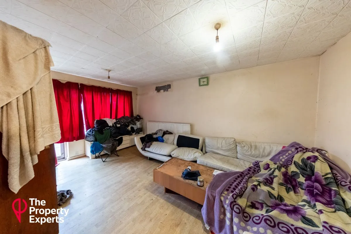 Willowbrook Road, Southall, Middlesex, UB2 4RH - Online Auctions