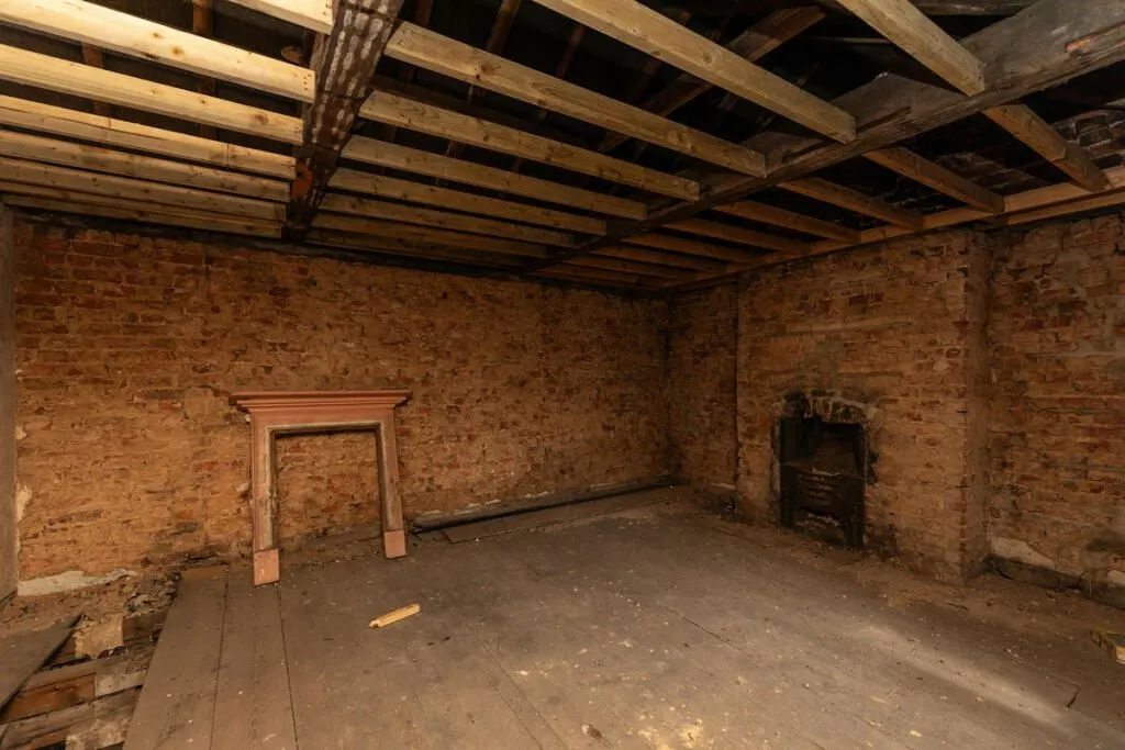 Hailgate, Howden, Goole, North Humberside, DN14 7ST - Online Auctions