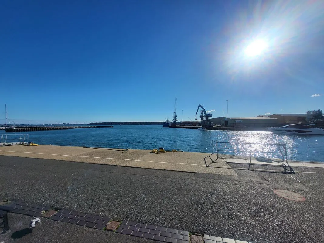 Hennings Wharf, The Quay, Poole, Dorset, BH15 1GZ - Online Auctions