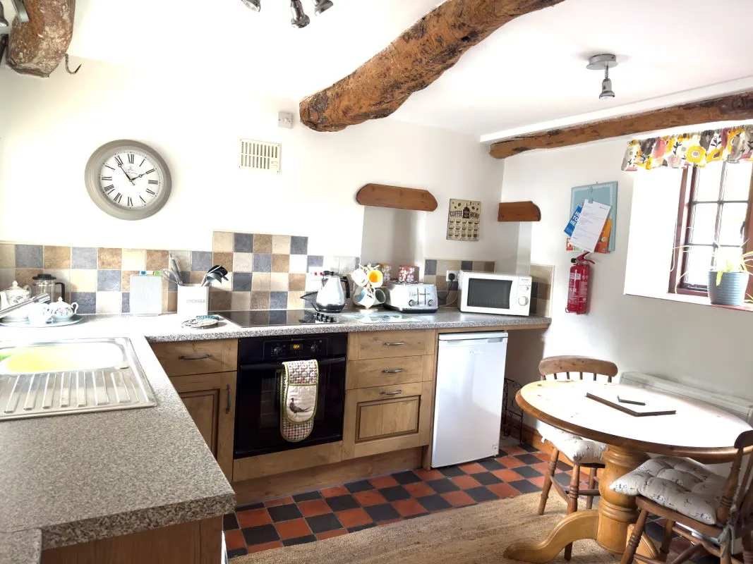 Church Gates Cottage, Parwich, Ashbourne, Derbyshire, DE6 1QL - Online Auctions