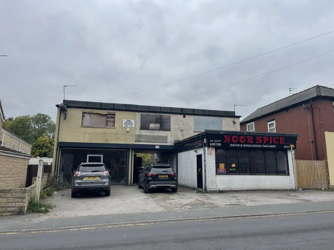 White Apron Street, South Kirkby, Pontefract, West Yorkshire, WF9 3LH - Online Auctions