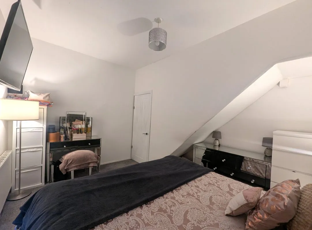 Middleton Road, Chadderton, Oldham, Lancashire, OL9 9SN - Online Auctions