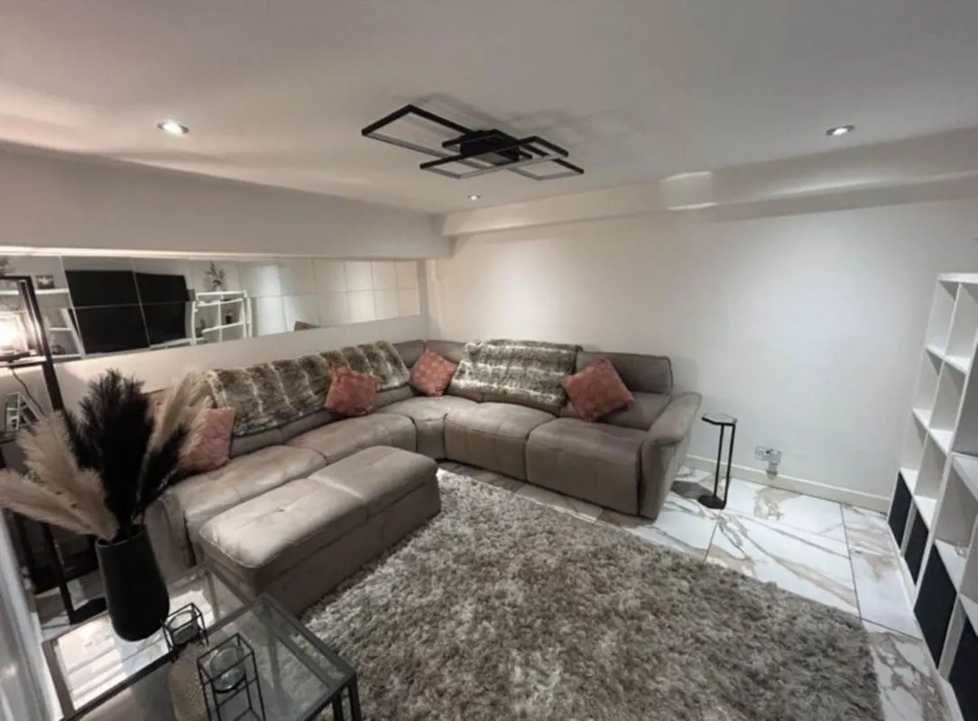Middleton Road, Chadderton, Oldham, Lancashire, OL9 9SN - Online Auctions
