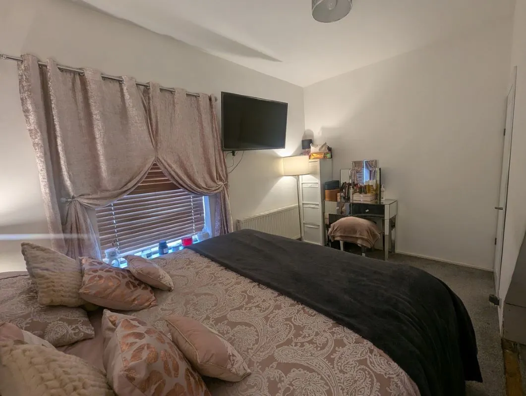 Middleton Road, Chadderton, Oldham, Lancashire, OL9 9SN - Online Auctions
