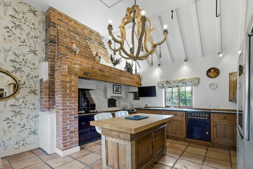 Green Farm, Back Lane, Coleshill, Birmingham, West Midlands, B46 2AP - Online Auctions