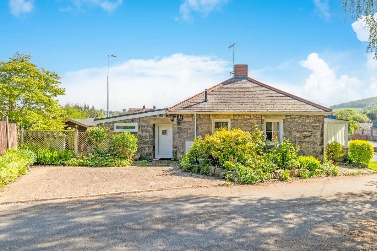 Celyn Lodge, Celyn Drive, Caergwrle, Wrexham, Clwyd, LL12 9LW - Online Auctions