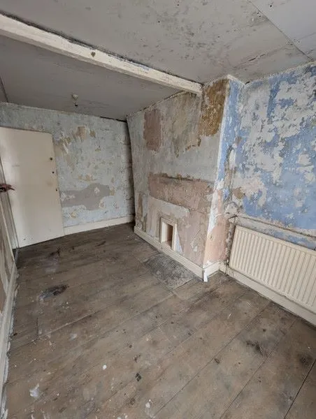 High Street, Uppermill, Oldham, Lancashire, OL3 6HA - Online Auctions