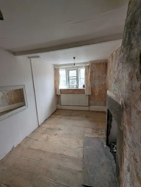 High Street, Uppermill, Oldham, Lancashire, OL3 6HA - Online Auctions