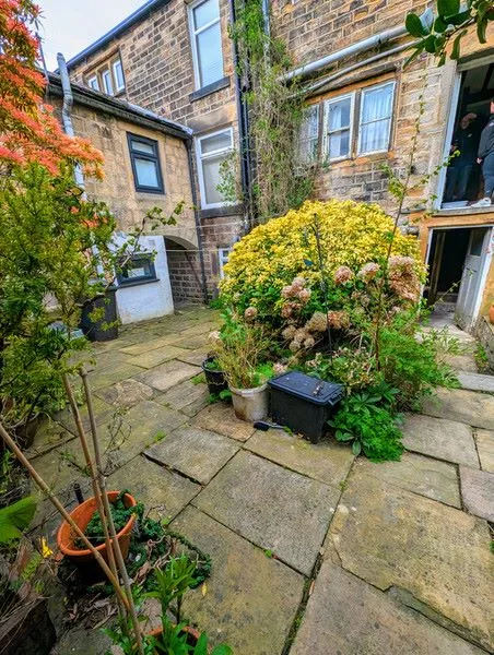 High Street, Uppermill, Oldham, Lancashire, OL3 6HA - Online Auctions