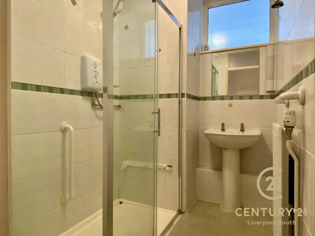 Dovercroft, Liverpool, Merseyside, L25 7XA - Online Auctions