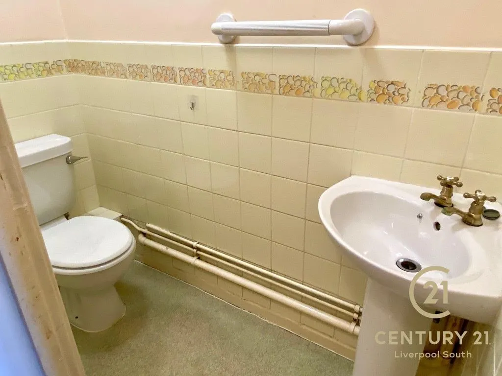 Dovercroft, Liverpool, Merseyside, L25 7XA - Online Auctions