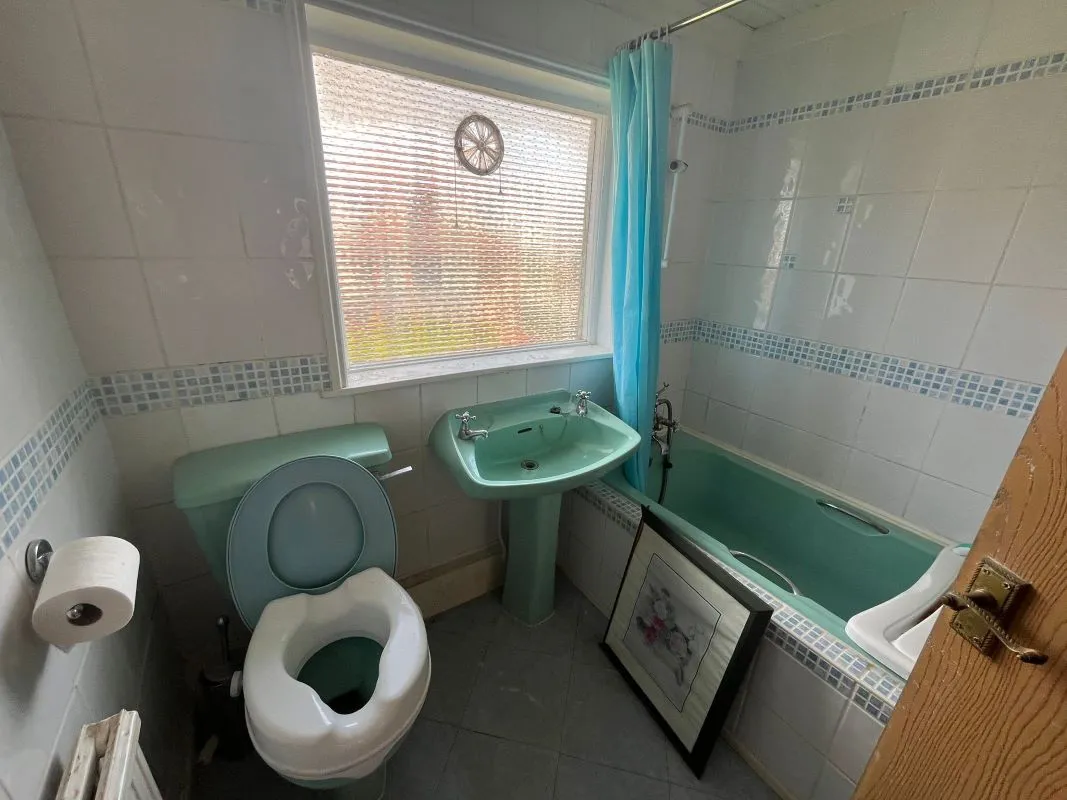 Worcester Avenue, Waterloo, Liverpool, Merseyside, L22 2BB - Online Auctions