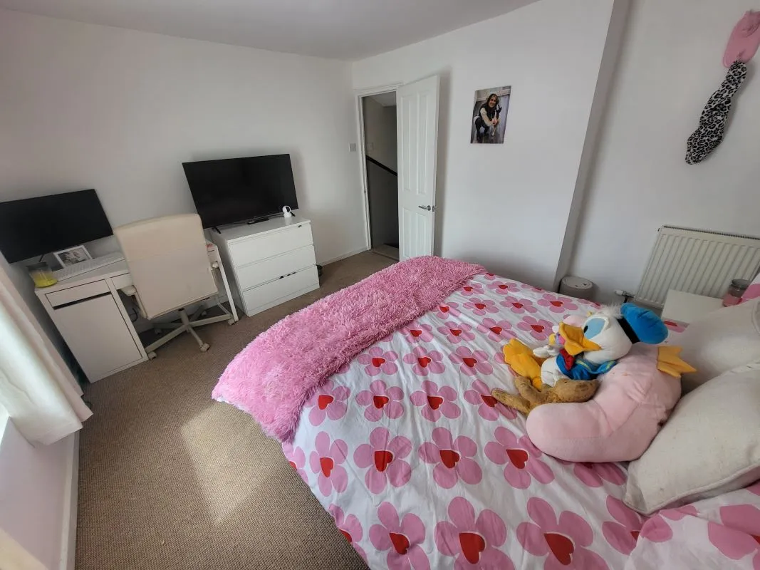Butts Hill, Frome, Somerset, BA11 1HR - Online Auctions