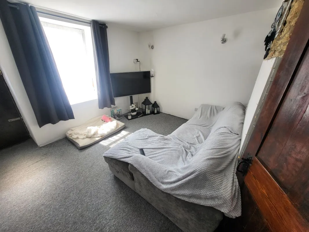 Butts Hill, Frome, Somerset, BA11 1HR - Online Auctions