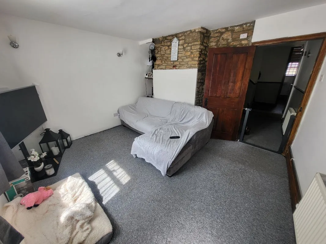 Butts Hill, Frome, Somerset, BA11 1HR - Online Auctions