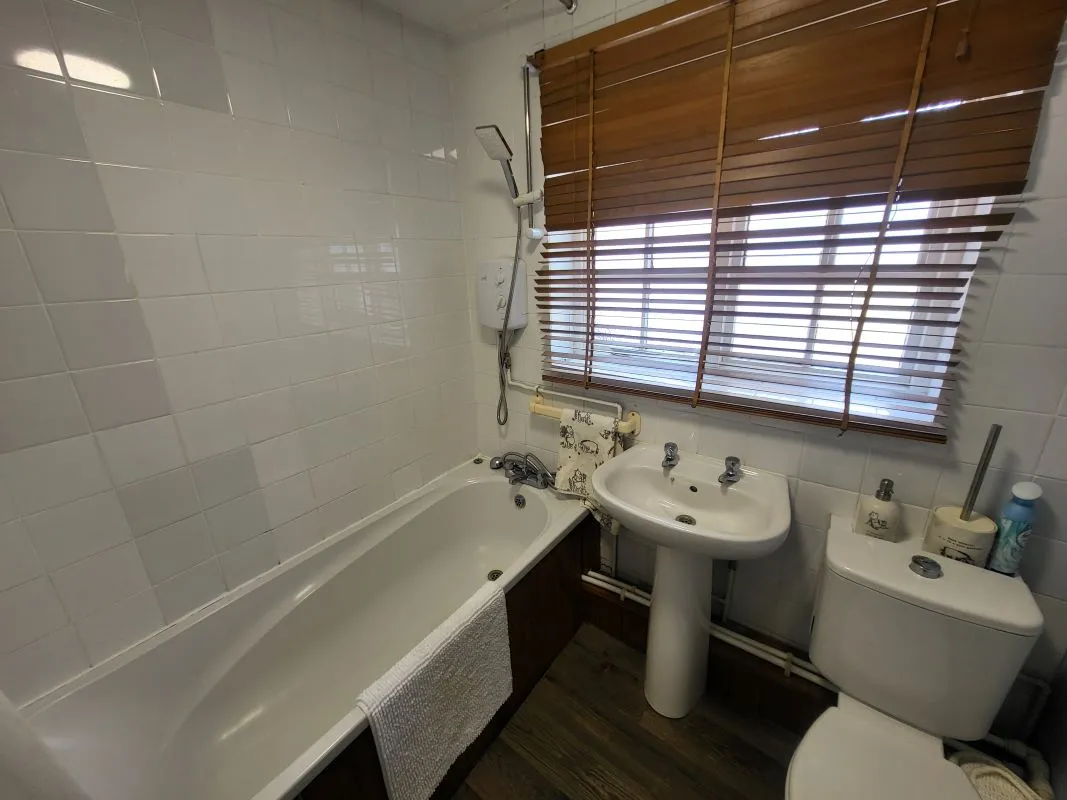 Butts Hill, Frome, Somerset, BA11 1HR - Online Auctions