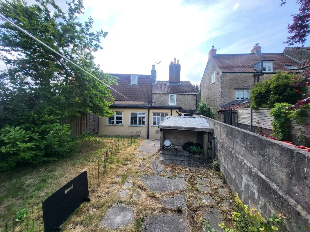 Butts Hill, Frome, Somerset, BA11 1HR - Online Auctions