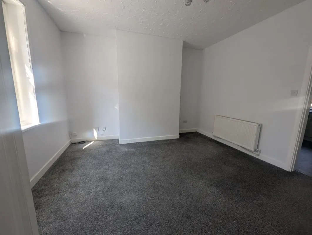 Princess Street, Lees, Oldham, Lancashire, OL4 5AF - Online Auctions