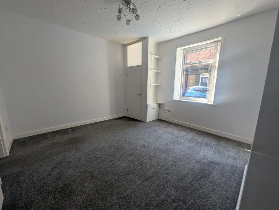 Princess Street, Lees, Oldham, Lancashire, OL4 5AF - Online Auctions