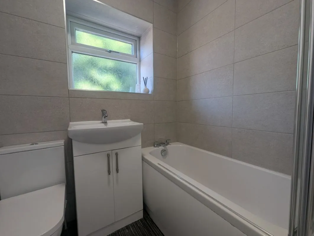 Princess Street, Lees, Oldham, Lancashire, OL4 5AF - Online Auctions