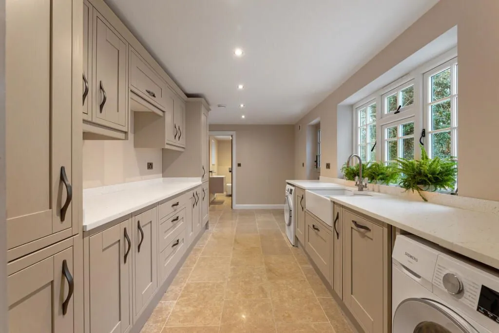 Willow Tree Cottage, Spinning Wheel Lane, Binfield, Bracknell, Berkshire, RG42 5QH - Online Auctions