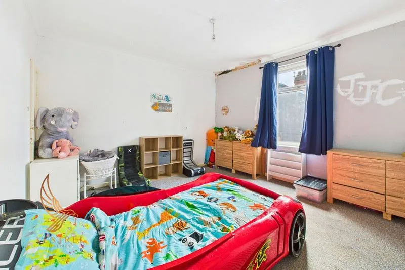 Whitmore Street, South Elmsall, Pontefract, West Yorkshire, WF9 2RY - Online Auctions