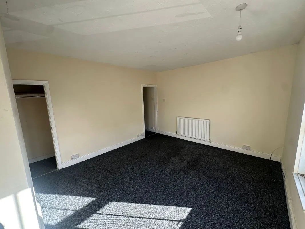 Church Road, Nuneaton, Warwickshire, CV10 8LJ - Online Auctions
