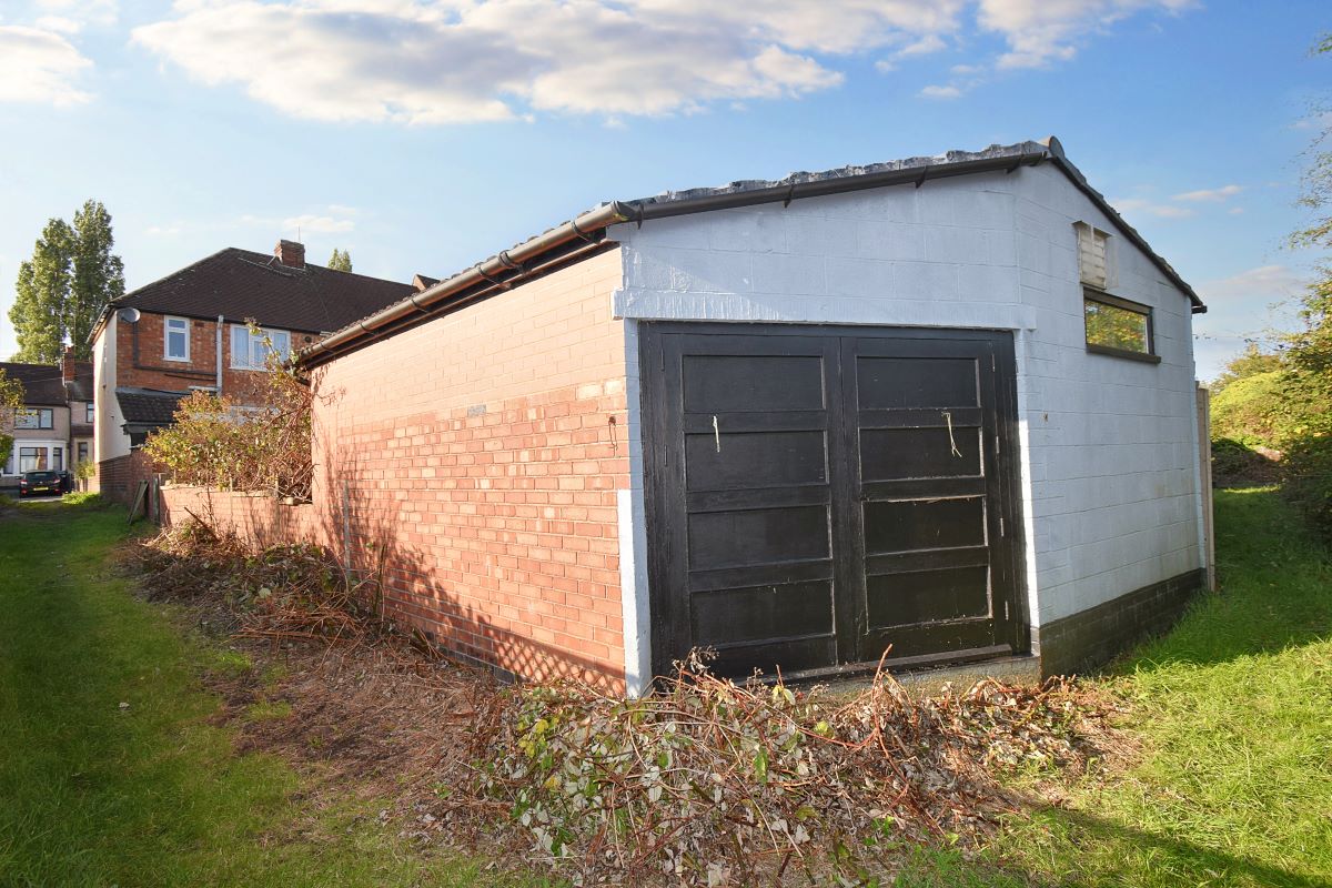 RESI – 86 Lincroft Crescent
