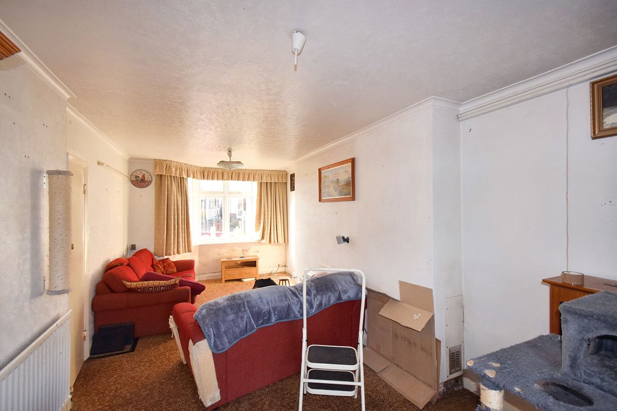 RESI – 86 Lincroft Crescent