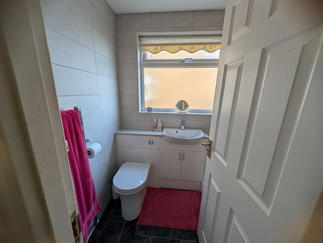 4 Wadhurst Road