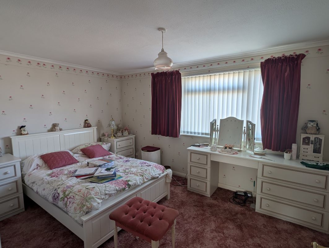 4 Wadhurst Road