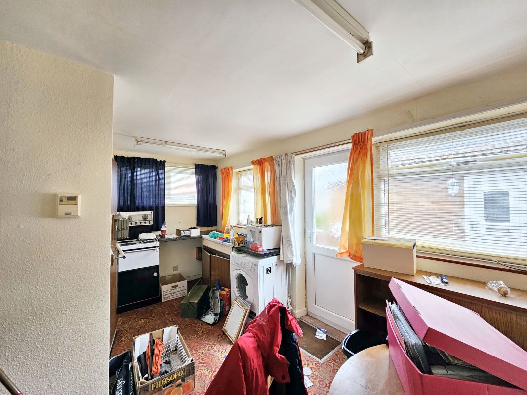 2 Tyne Close