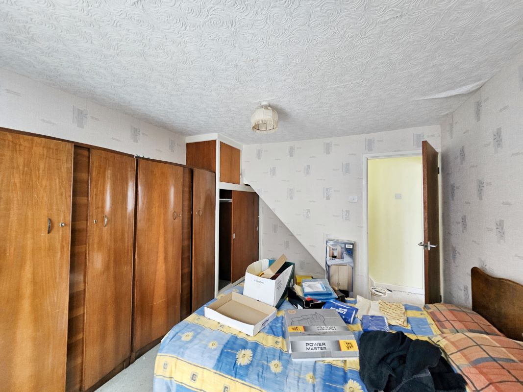 2 Tyne Close