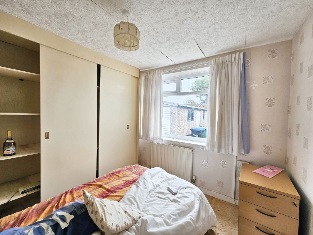 2 Tyne Close