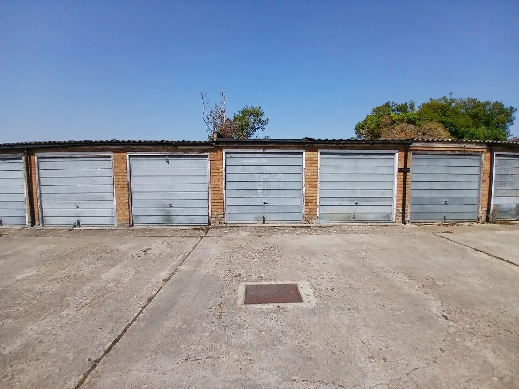 Garage 187, Upthorpe Drive, Wantage, Oxfordshire, OX12 7DF