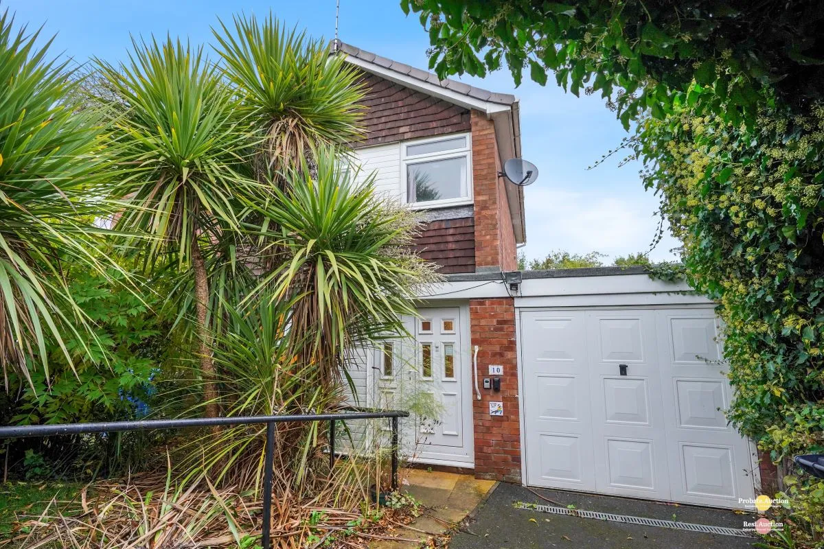 10 The Eyrie, Burton-on-Trent, Staffordshire, DE15 0DT