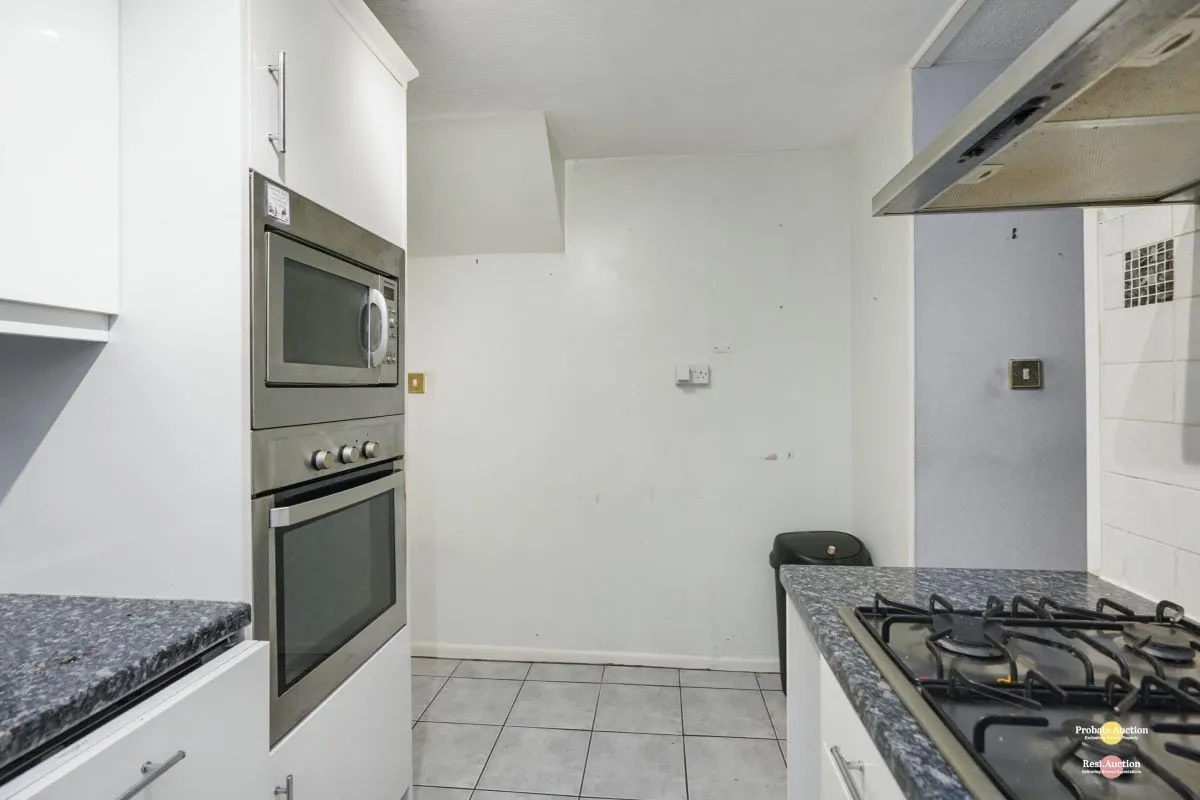 10 The Eyrie, Burton-on-Trent, Staffordshire, DE15 0DT