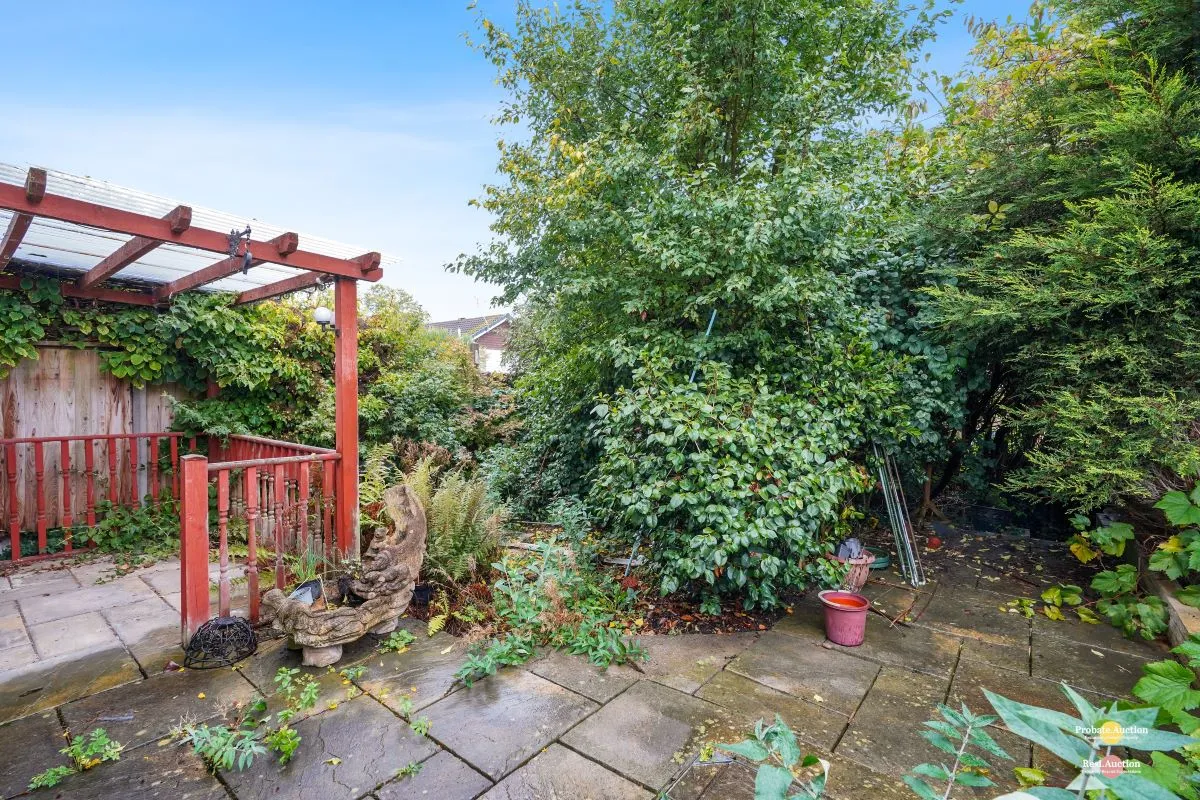 10 The Eyrie, Burton-on-Trent, Staffordshire, DE15 0DT